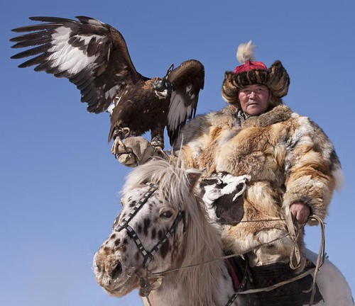 mongolian-kazakh-eagle-hunter